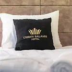فندق Crown Salamis *