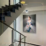 فندق Crown Salamis *