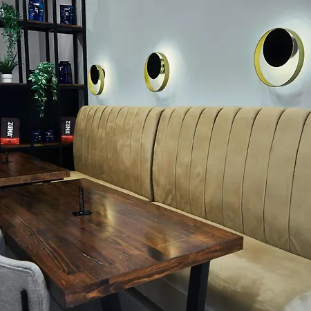 Отель Crown Salamis *