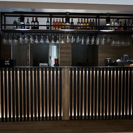 Отель Crown Salamis Фамагуста