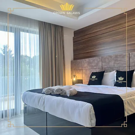 Crown Salamis Hotell *