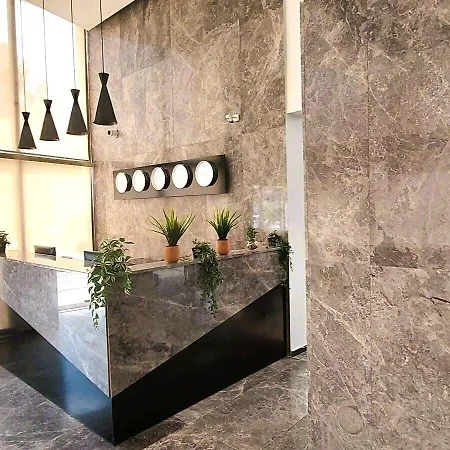 מלון Crown Salamis פמגוסטה