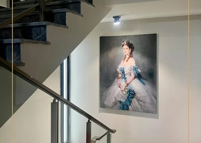 Hotell Crown Salamis *