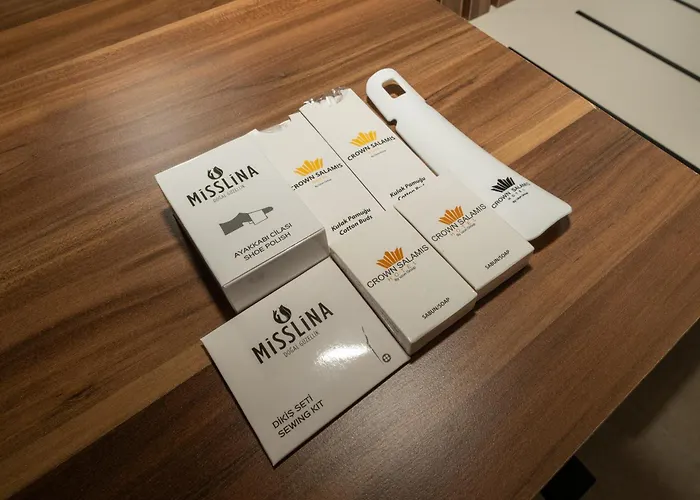 Crown Salamis Hotel *